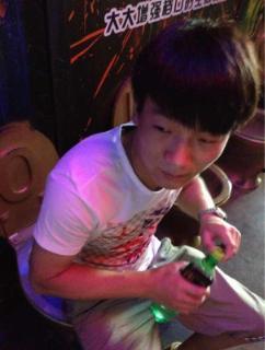 国产爆精乳视频